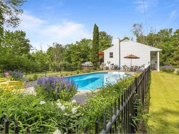 Back Inn Time Fairfax Экстерьер фото
